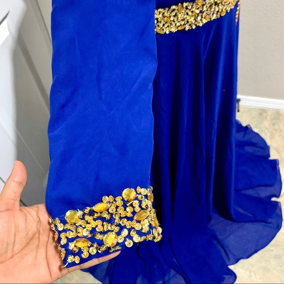 Gorgeous Evening plus Dress - Picture 6 of 7